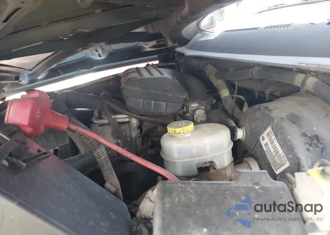 2001 Dodge Ram 1500 z USA, uszkodzony, nr VIN 3B7HC13Y21M563308